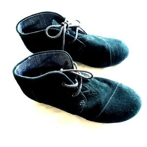 Tom's Size 4.5M Black Suede Wedge Booties